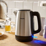 Philips Daily Metal Kettle, 2200W, 1.7L,Steel image number 0
