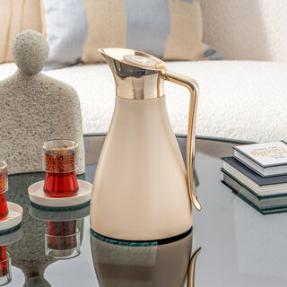 Dallaty plastic beige vacuum flask with gold handle 1L
